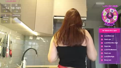 Snapshot of evangelinfox chatting on 28, 2, 2026 EvangelinFox online show from 28, 2, 2026