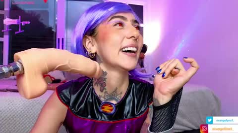 Snapshot of evangelyne1 chatting on 4, 1, 2025 Evangelyne online show from 4, 1, 2025