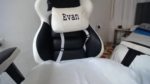 Evan online show from 2, 1, 2025