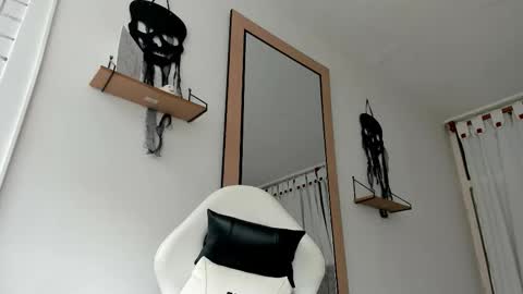 Evan online show from 2, 11, 2025