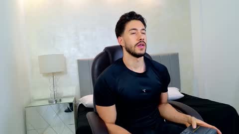 Snapshot of evans_opry1 chatting on 23, 2, 2026 E V A N S online show from 23, 2, 2026