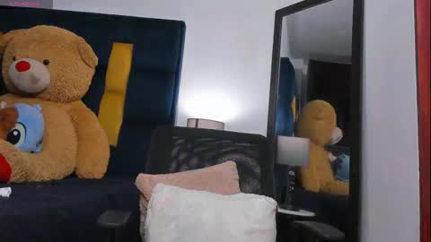   online show from 26, 11, 2025