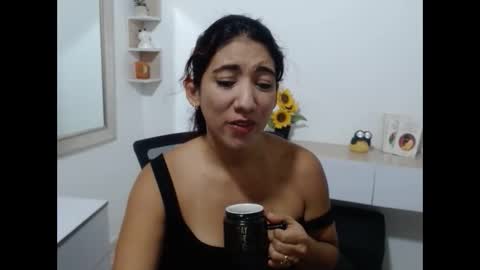 evarodriguez_ online show from 8, 9, 2025