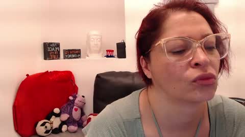 Eva Twiss online show from 25, 5, 2026