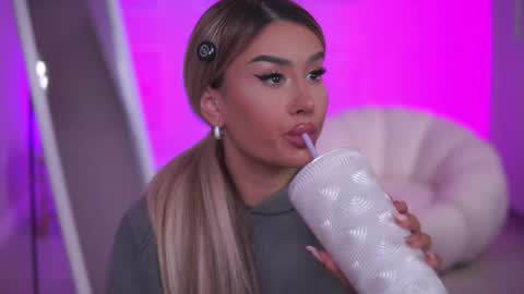 Eva online show from 10, 11, 2025