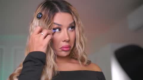 Eva online show from 14, 12, 2025