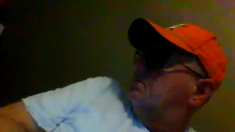 Snapshot of eve1luvsray chatting on 4, 3, 2026 eve1luvsray online show from 4, 3, 2026