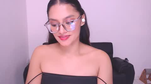 Snapshot of eve_rox18 chatting on 2, 12, 2024 Eve Rox18 online show from 2, 12, 2024