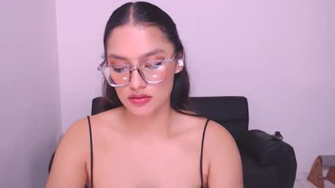 Snapshot of eve_rox18 chatting on 2, 12, 2024 Eve Rox18 online show from 2, 12, 2024