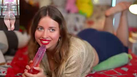 Snapshot of evechuuuus chatting on 17, 9, 2025 Evechuuu online show from 17, 9, 2025