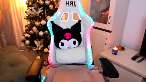 eveeevian online show from 5, 1, 2025