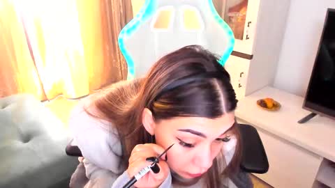 eveeevian online show from 19, 2, 2025