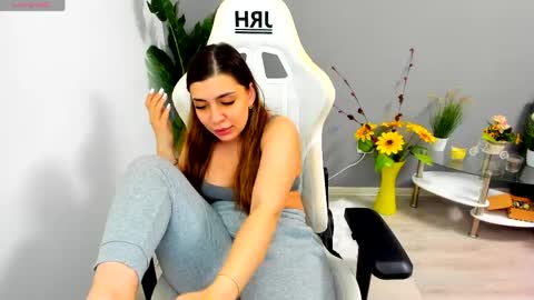 eveeevian online show from 3, 6, 2026