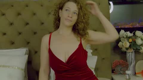 EveHamilton online show from 29, 9, 2025