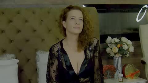 EveHamilton online show from 4, 10, 2025