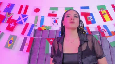 Snapshot of evelin__thompsson chatting on 24, 6, 2026 evelin__thompsson online show from 24, 6, 2026