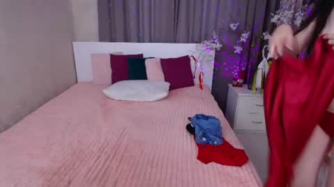 Snapshot of evelingills chatting on 24, 6, 2026 Evelin online show from 24, 6, 2026