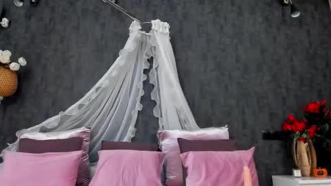 evellynereys online show from 20, 10, 2025