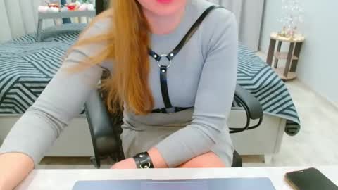 Snapshot of evelove33 chatting on 25, 4, 2026 evelove online show from 25, 4, 2026