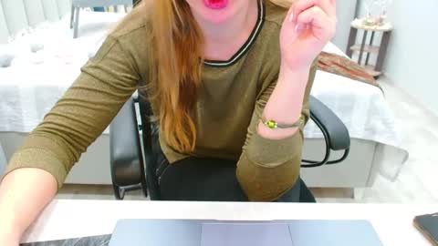 Snapshot of evelove33 chatting on 3, 5, 2026 evelove online show from 3, 5, 2026