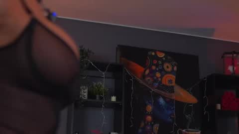 Evelyn online show from 19, 4, 2026