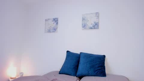 Evelyn online show from 31, 3, 2026