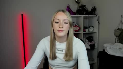 evelynblond online show from 10, 4, 2026