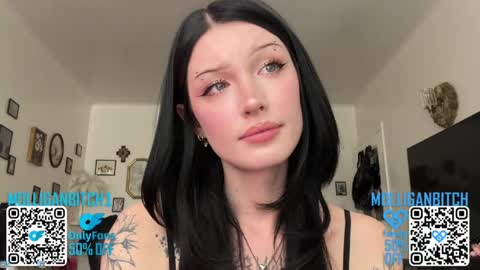 Evelyn online show from 21, 5, 2026