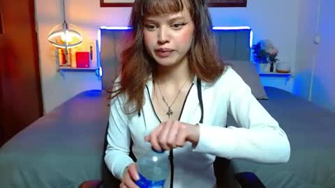 evelynn_fox_ online show from 2, 7, 2026