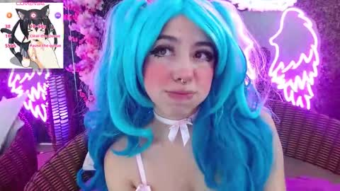 everly_grace online show from 4, 12, 2025