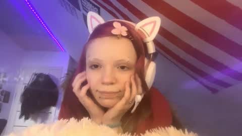 Snapshot of evettezirin chatting on 16, 11, 2025 Sky online show from 16, 11, 2025