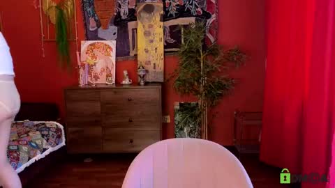 evi_brook online show from 20, 5, 2026