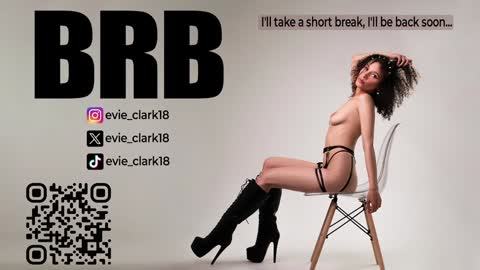Snapshot of evie_clark_ chatting on 24, 1, 2025 My name is Evie nice to meet you really get to know me better private is open online show from 24, 1, 2025