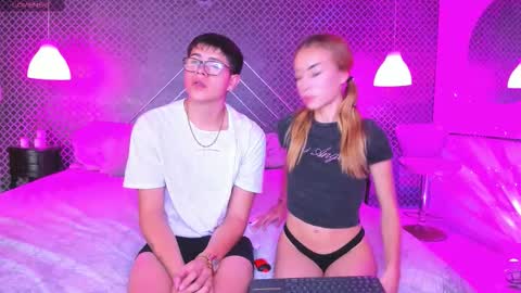 Evie  Denm online show from 22, 2, 2026