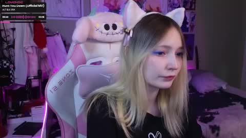 Evie online show from 6, 1, 2025