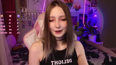 Snapshot of evie_rosen chatting on 27, 4, 2026 Evie online show from 27, 4, 2026