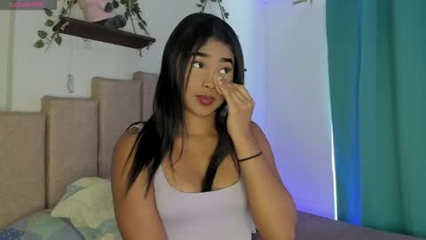 Ivi Alejandra  online show from 26, 5, 2026
