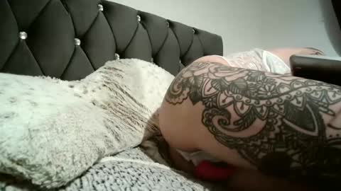 evieloves online show from 16, 1, 2025