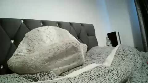 evieloves online show from 3, 10, 2025