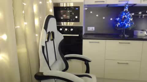 Snapshot of eviik chatting on 20, 12, 2024 Lessie online show from 20, 12, 2024