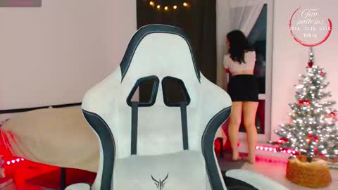 Snapshot of eviik chatting on 15, 12, 2025 Lessie online show from 15, 12, 2025