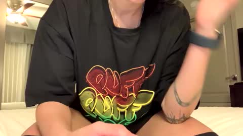 evusixx online show from 1, 12, 2025