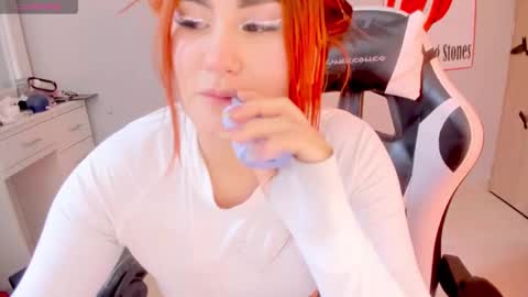 evva_foxxy online show from 7, 1, 2025