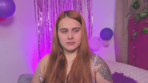 Snapshot of evy_orange1 chatting on 20, 9, 2025 EVY online show from 20, 9, 2025
