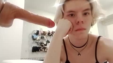 Snapshot of ex1dra06 chatting on 4, 4, 2026 Essa online show from 4, 4, 2026