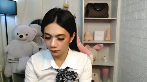 exotictssavie online show from 12, 2, 2025