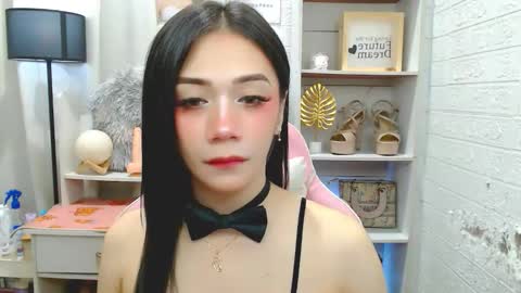 exotictssavie online show from 12, 11, 2025