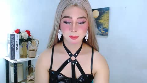Snapshot of expensive_elise chatting on 19, 4, 2026 expensive_elise online show from 19, 4, 2026