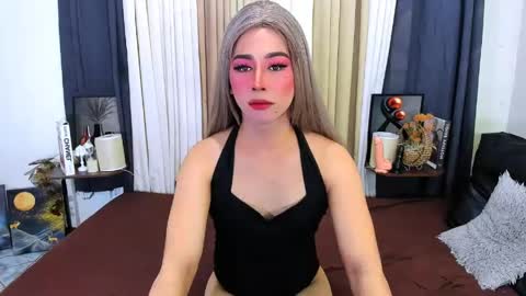 Snapshot of expensive_elise chatting on 16, 5, 2026 expensive_elise online show from 16, 5, 2026