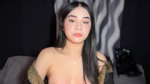 Snapshot of expensivets_chloe chatting on 23, 9, 2025 chloee online show from 23, 9, 2025